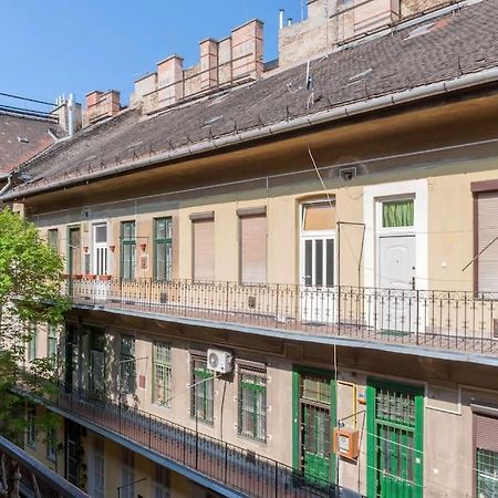 Apartament Dora'S Calm Nest Over The Chestnut Tree Budapeszt Zewnętrze zdjęcie